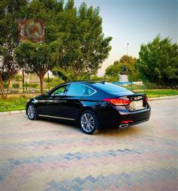 جنسس G80